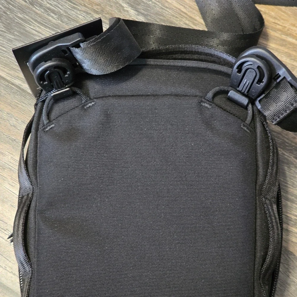 Alpaka Metro Sling V2 Black Axoflux 300D Water Resistant EDC Bag AD010630121